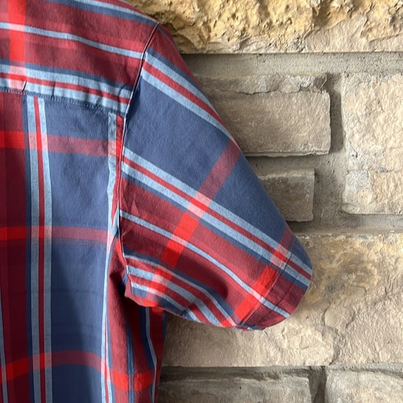 Columbia Short Sleeve Button Down Shirt Size Large Regular Fit - Picture 14 of 14